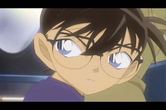 色胚<em>柯南</em>四处看找线索看到了<em>胸罩</em>,然后马上看